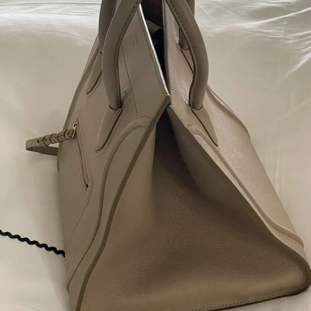 Celine large nude tote bag! - Picture 3 of 10